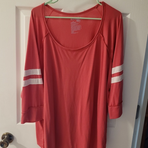 Terra & Sky Tops - 2x Pink Football Tee